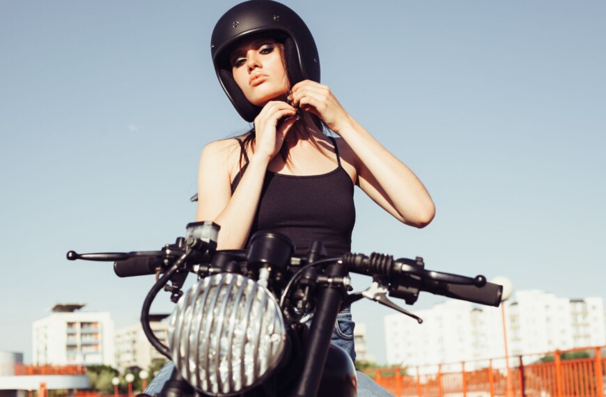 15 Ways to Boost Confidence on a Motorbike as a Woman