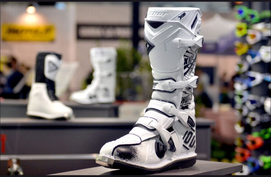 A Guide to Finding the Perfect Women’s Motorcycle Boots