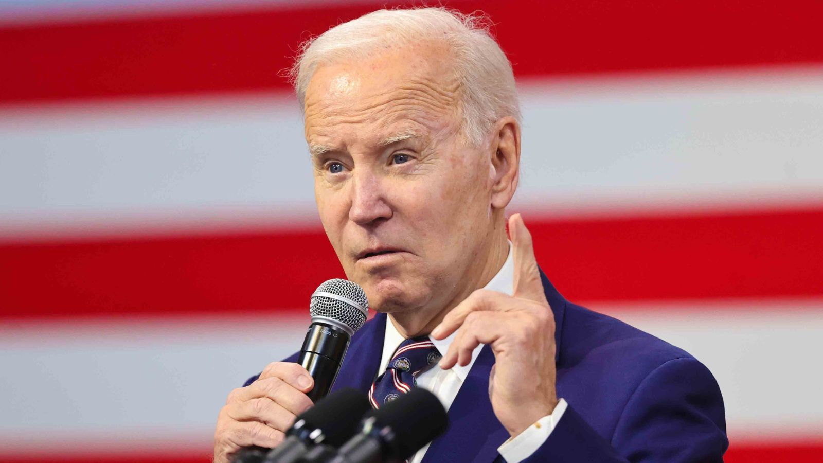 “Obama Is Biden’s Boss”: Fox News Host Claims Trump’s Blunders Are a Deliberate Scheme