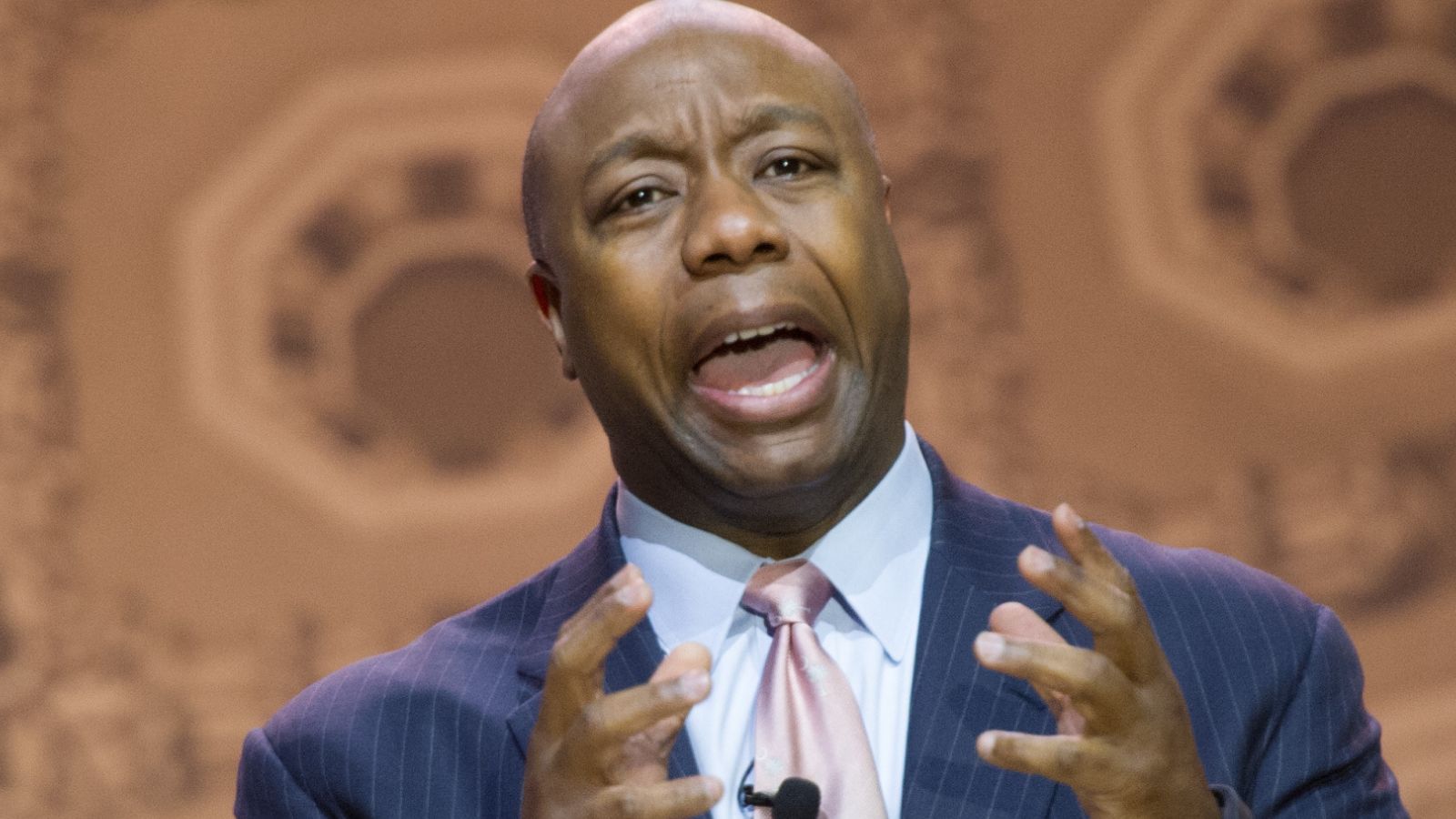 “Republicans Are Far Too Racist to Vote for a Minority for President” – Tim Scott’s Presidential Campaign Collapses