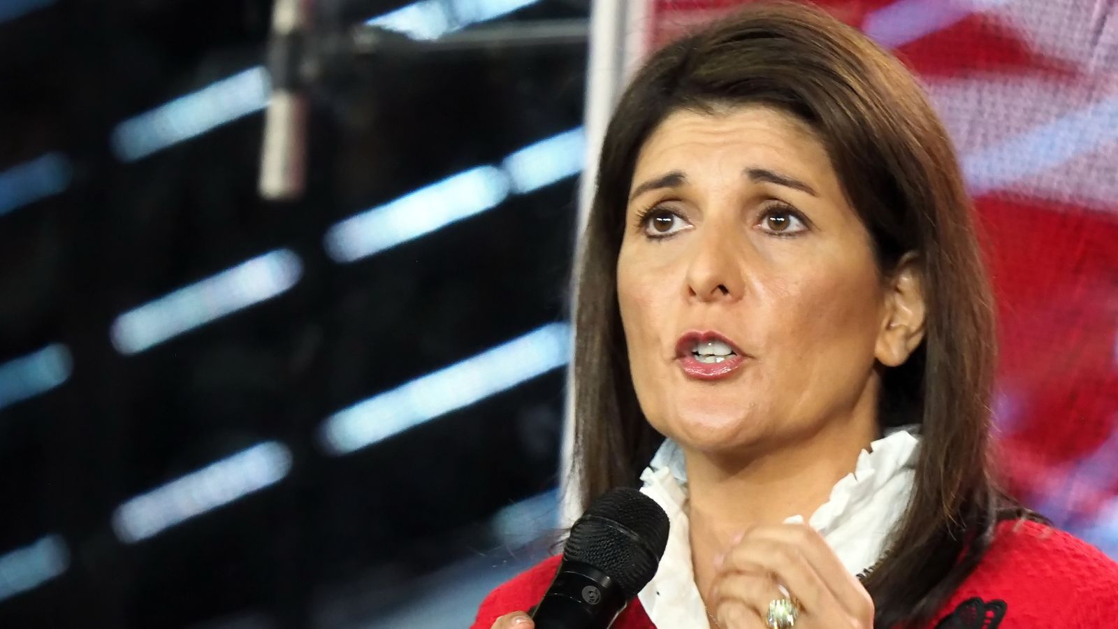 “Republicans Hate Freedom”: Nikki Haley Criticized in GOP Primary for Advocating Identity Verification on Social Media